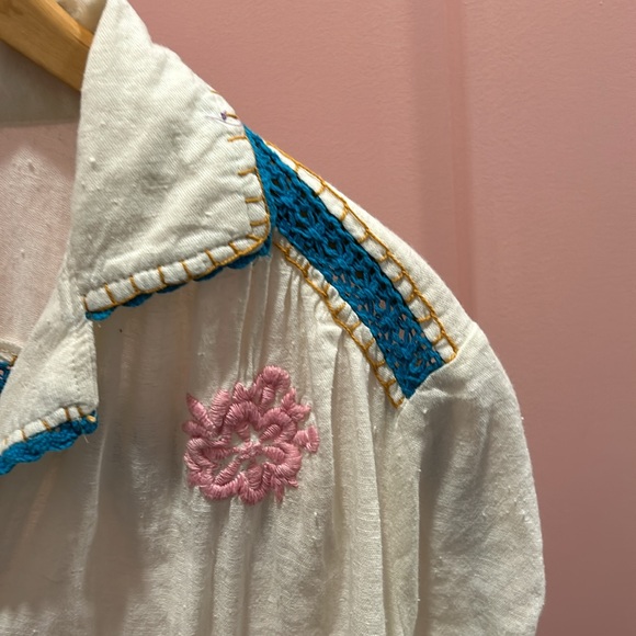 UO Rowan Embroidered Button Down - Picture 6 of 10